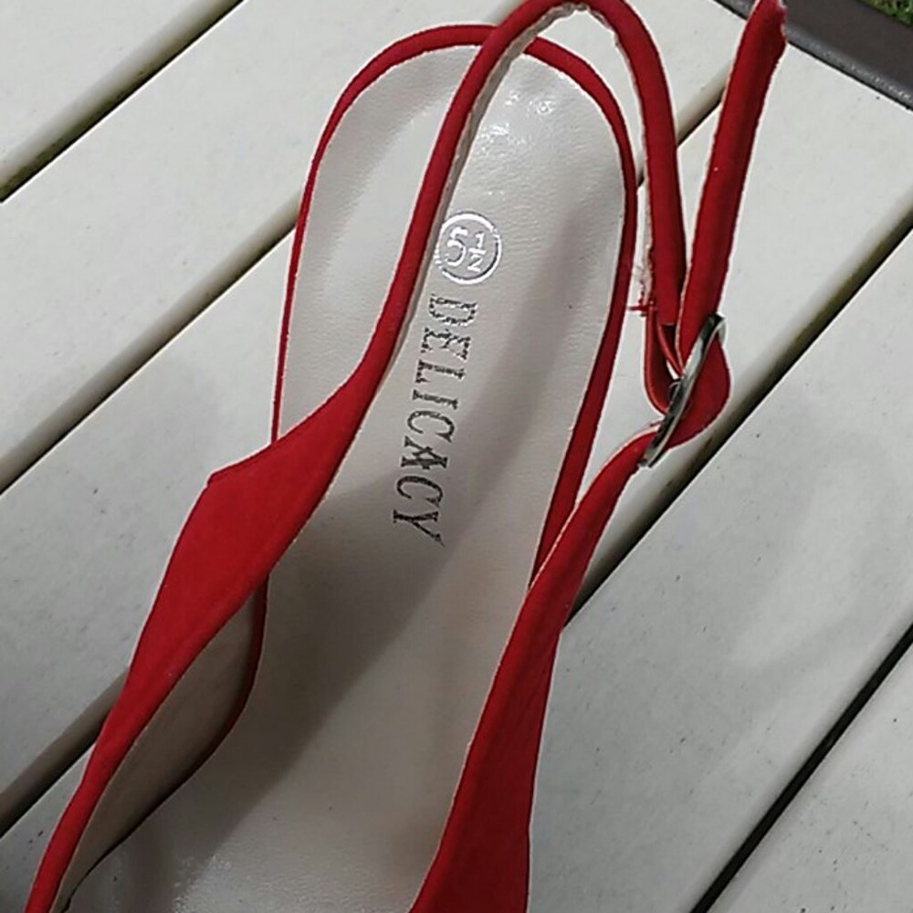 Red Shoes - Picture 8 of 13